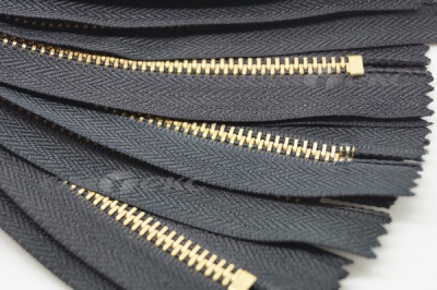 18см молнии джинсовые №322 черный авт. т4 латунь - купить в Пскове. Цена: 28.62 руб.